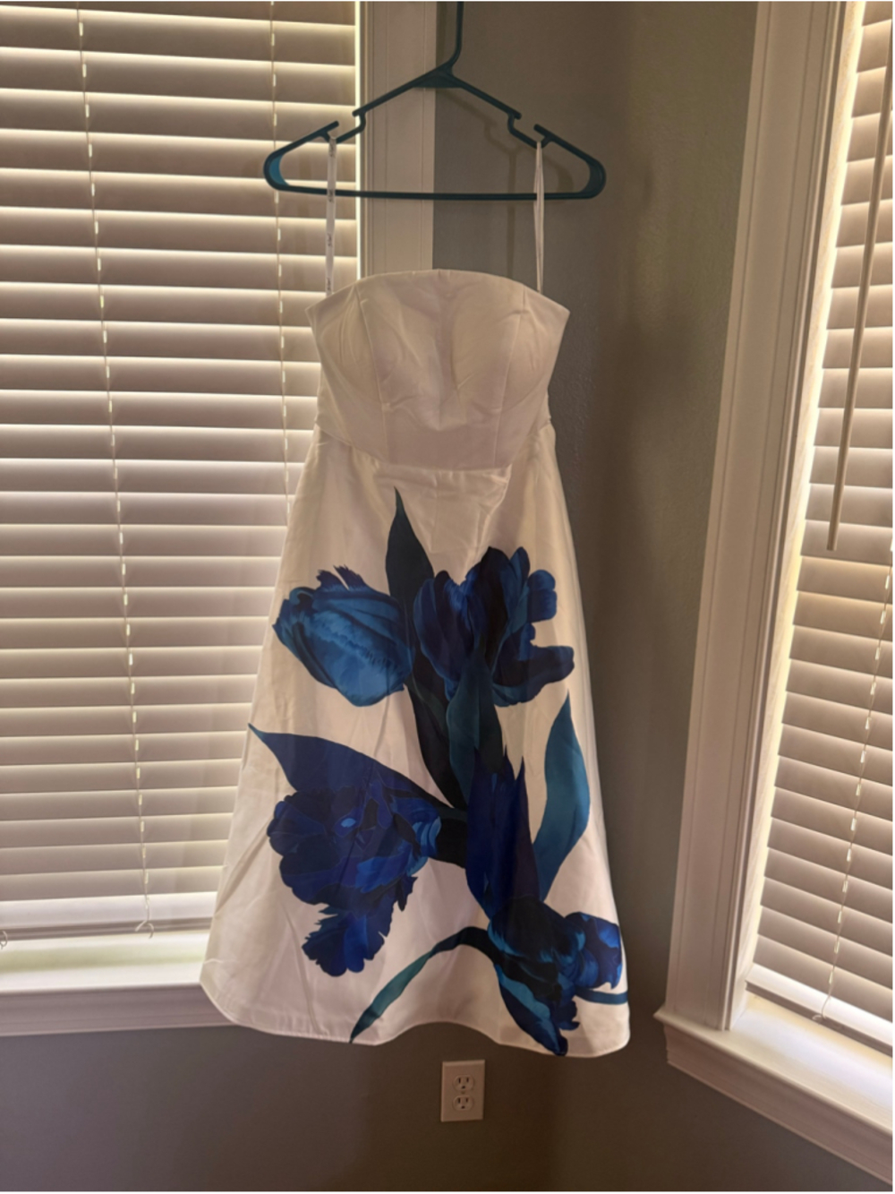 Women's Mac Duggal Strapless Floral Midi Dress, White and Blue Sz 4 - Picture 4 of 11